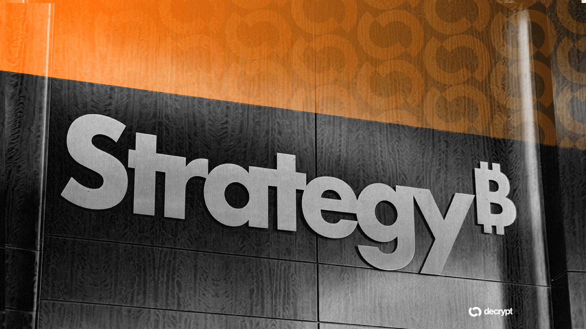 When Regulators Hold Bitcoin Stocks: What Kash Patel's Undisclosed MSTR Trade Reveals